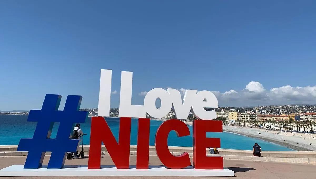Apartment Appart Nice Centre - Terrasse Prive Exceptionnelle - Superieur 3 Pieces Ac - Garage Prive